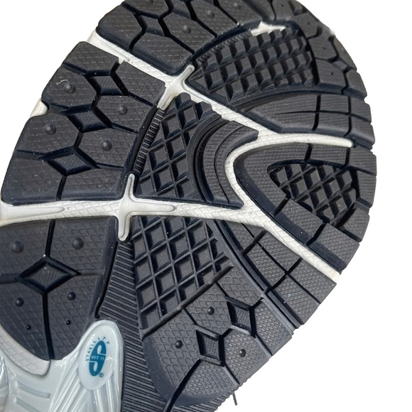 New Balance Sneakers 2002R Running Size 10 Indigo Suede New In Box M2002RWC - Picture 3 of 8